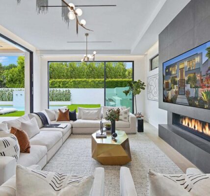 Home Interiors in Los Angeles